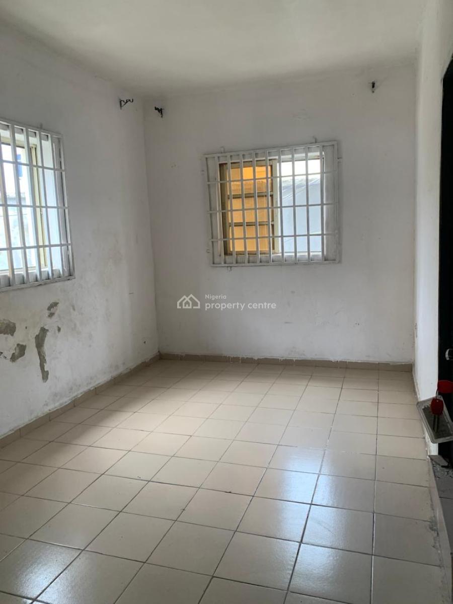 Spacious 3 Bedroom Apartment, Agungi, Lekki, Lagos, Flat / Apartment for Rent