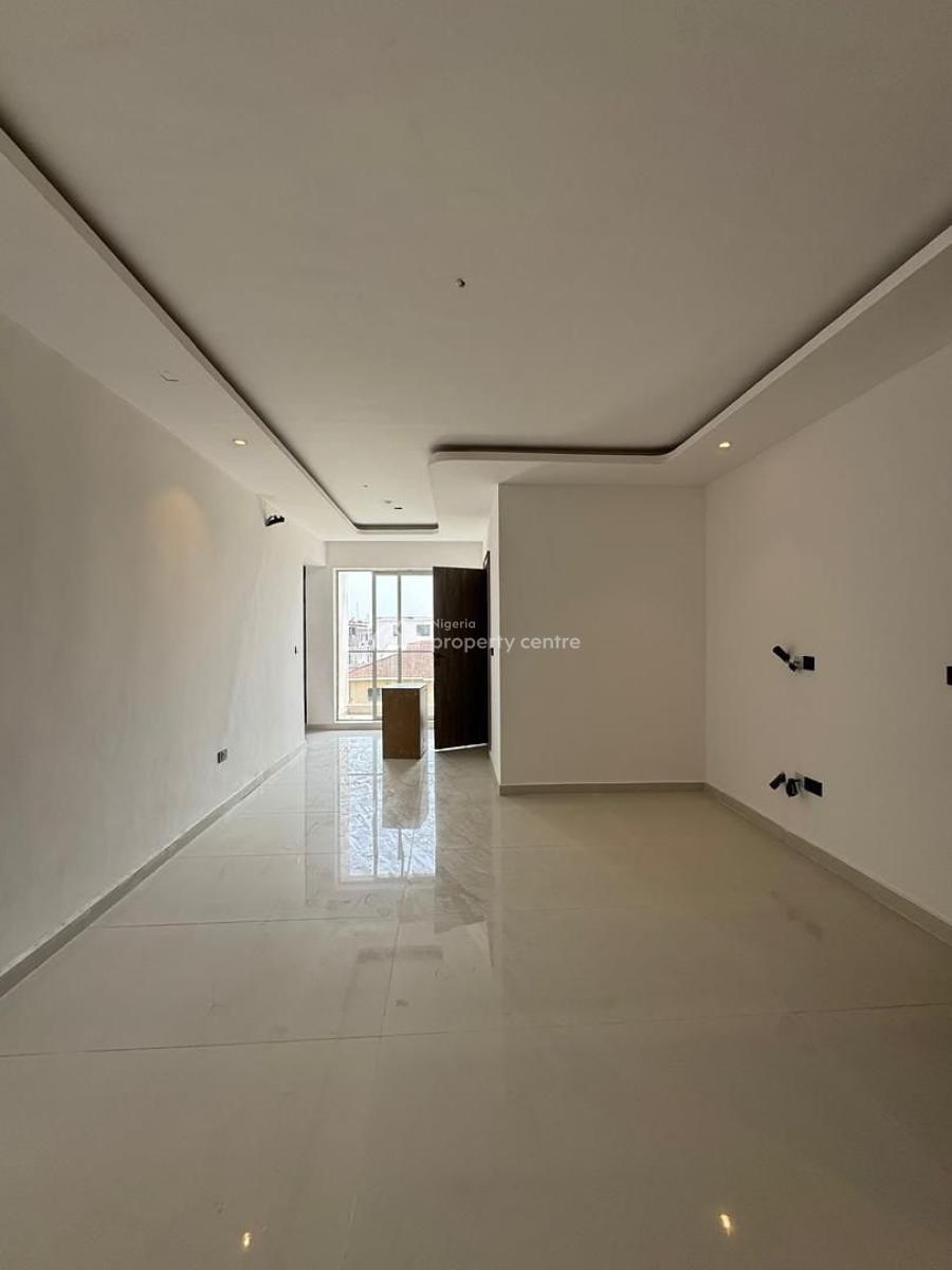 Serviced 2 Bedroom Penthouse with Bq Sitting on 400sqm, Lekki Phase 1, Lekki, Lagos, Block of Flats for Sale
