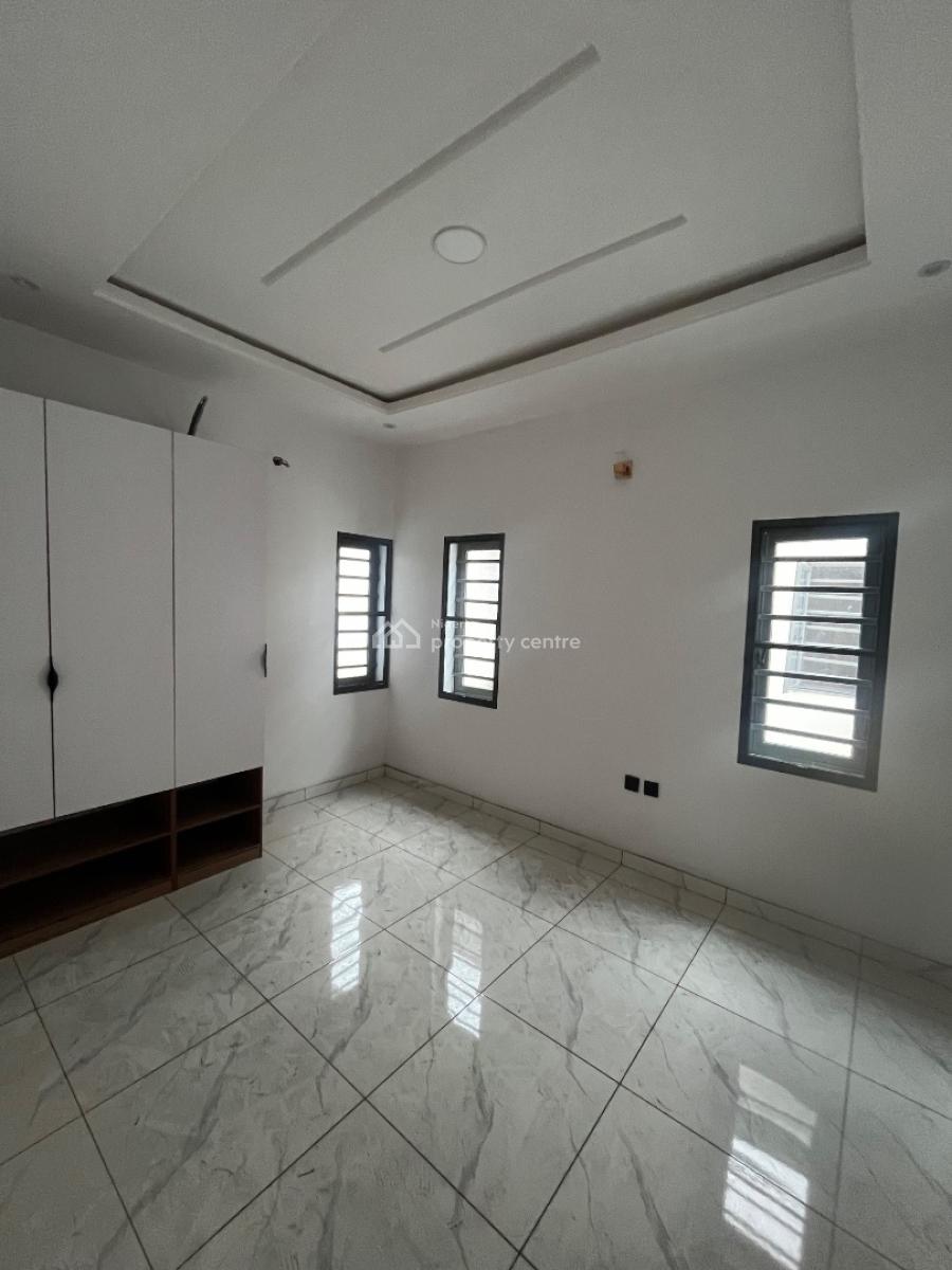 4 Bedroom Apartment, Surulere, Lagos, House for Sale