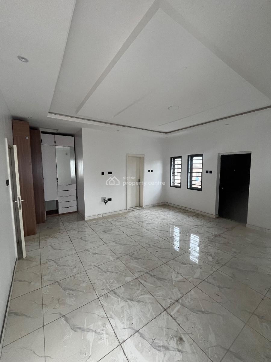 4 Bedroom Apartment, Surulere, Lagos, House for Sale