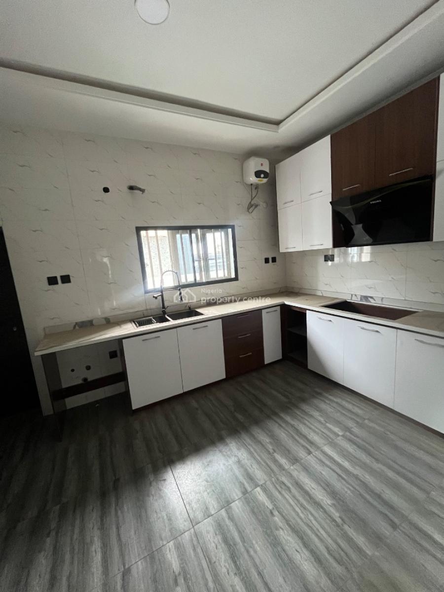 4 Bedroom Apartment, Surulere, Lagos, House for Sale