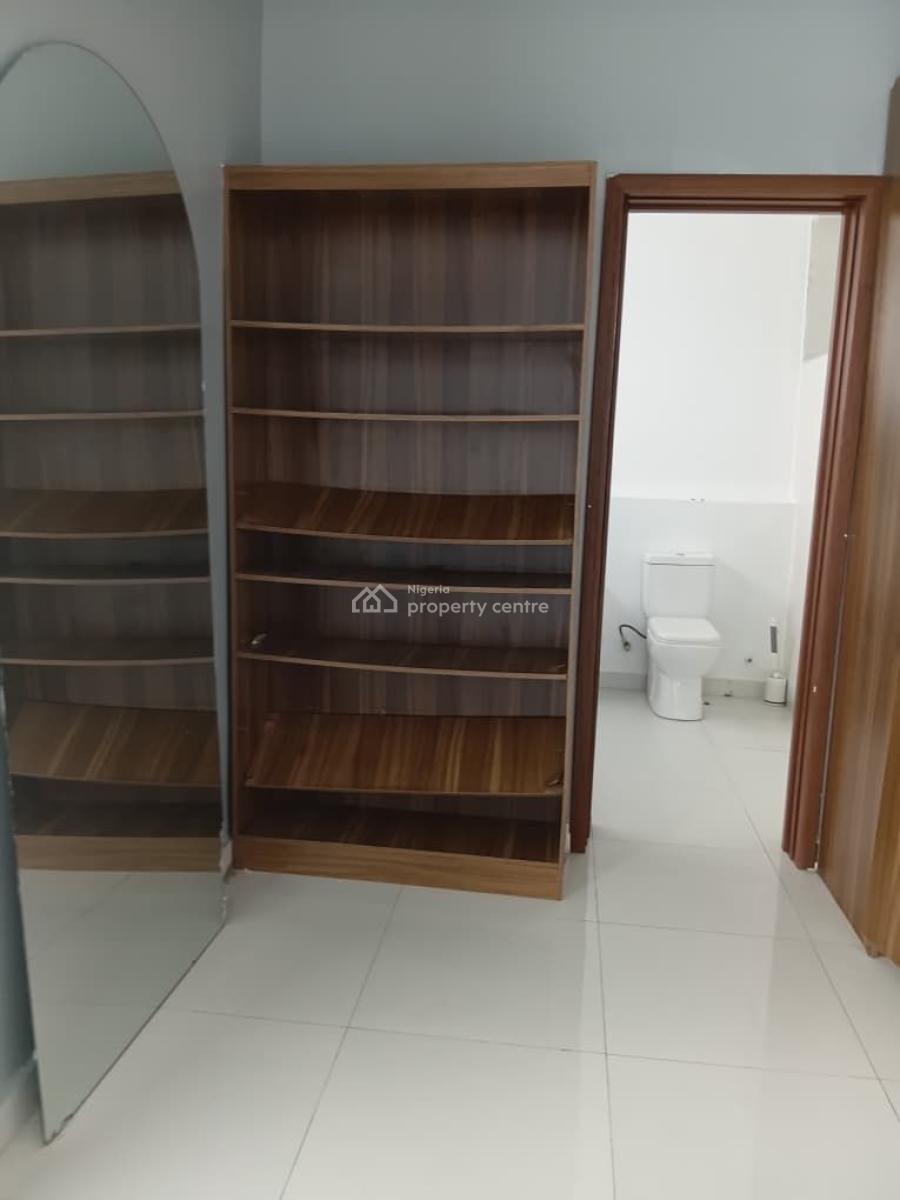 4 Bedroom Maisonette in a Serene Environment, Off Freedom Way, Lekki Phase 1, Lekki, Lagos, Flat / Apartment for Rent