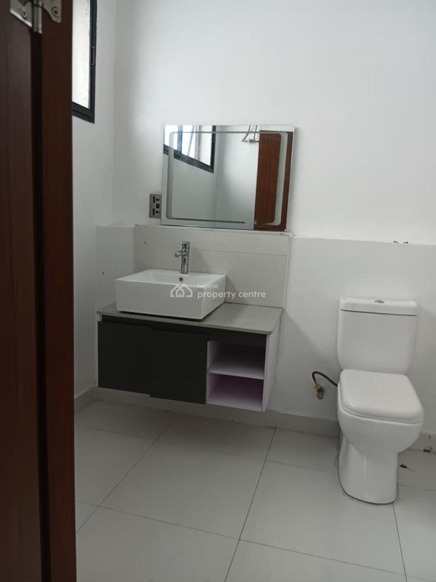 4 Bedroom Maisonette in a Serene Environment, Off Freedom Way, Lekki Phase 1, Lekki, Lagos, Flat / Apartment for Rent