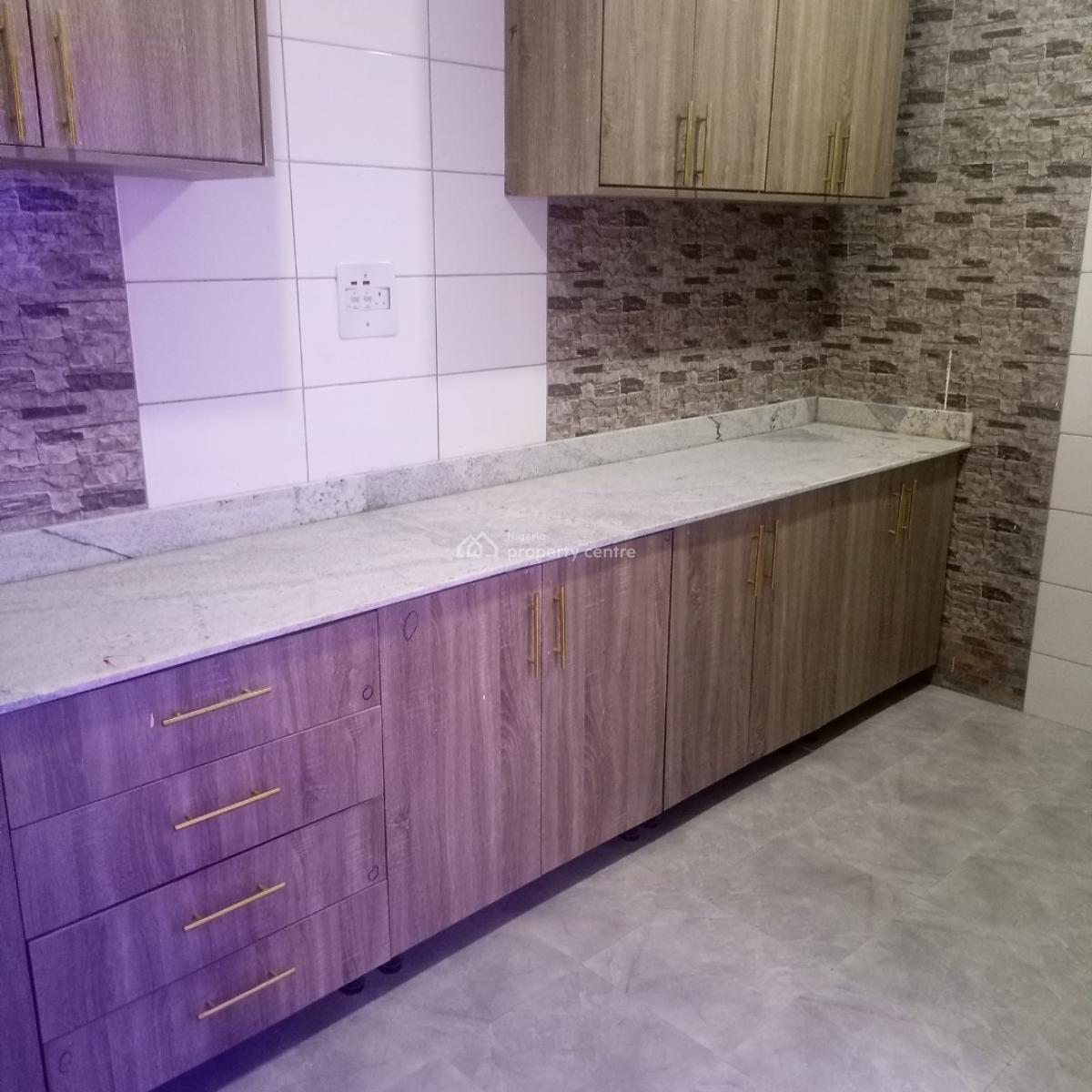 2 Bedroom Flat, Gaduwa By Gaat International School, Gaduwa, Abuja, Flat / Apartment for Rent