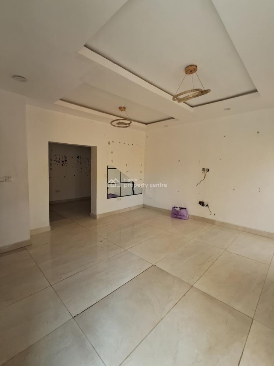 2 Bedroom Apartment Upstairs, Orchid Road Before Roundabout, Lekki, Lagos, Flat / Apartment for Rent