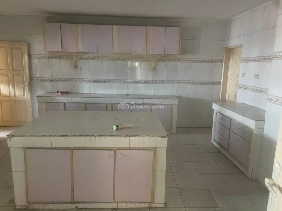 Very Spacious 4 Bedroom Penthouse with Bq, Lekki Phase 1, Lekki, Lagos, House for Rent