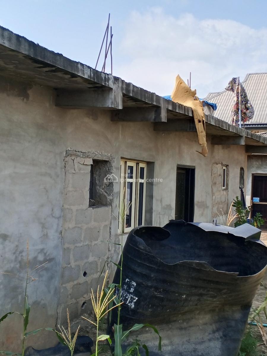 Block of Flat in a Serene Environment, Obadore Lasu-isheri Expressway, Igando, Alimosho, Lagos, Block of Flats for Sale