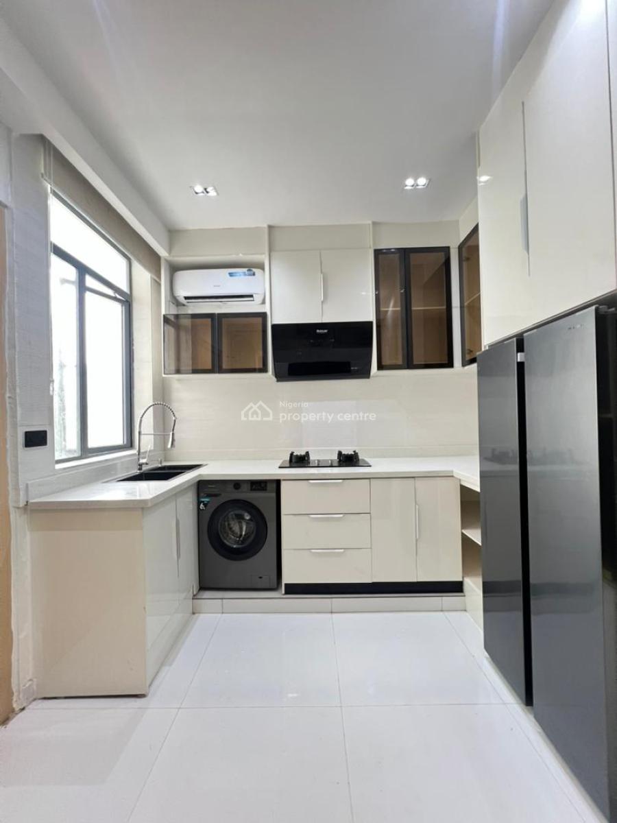 Solid 3 Bedroom Apartment with an Elevator and Swimming Pool Suitable, Ikate, Lekki, Lagos, Flat / Apartment for Sale