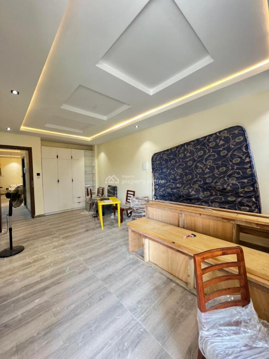 Spacious 2 Bedroom Apartment with Gym and Elevator Suitable for Invest, Ikate, Lekki, Lagos, Flat / Apartment for Sale