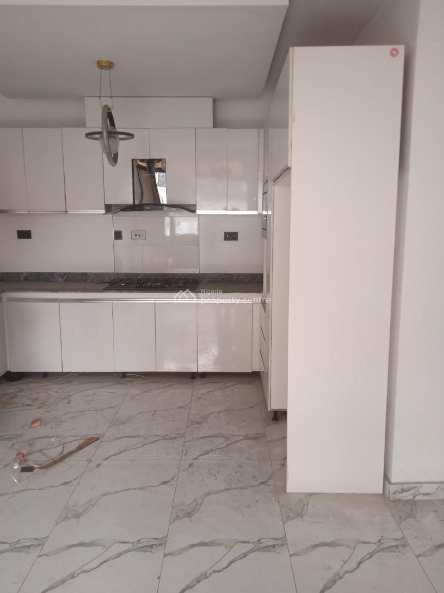 Serviced Brand New 2 Bedroom Apartment, First Floor, Lekki Phase 1, Lekki, Lagos, Flat / Apartment for Rent