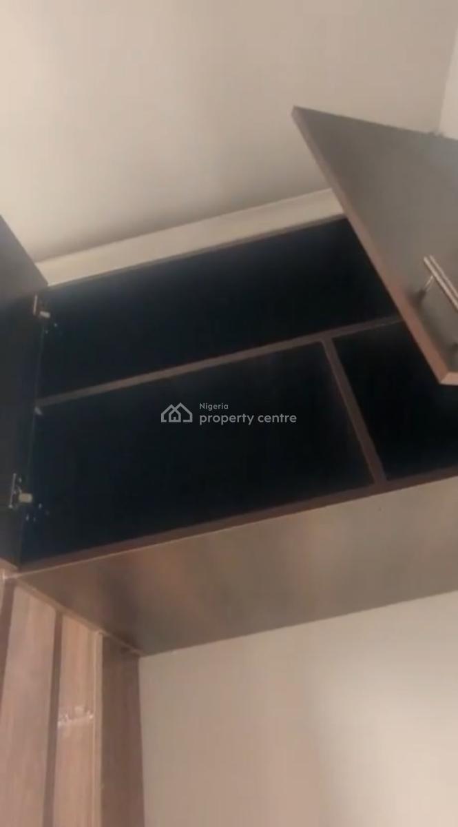 Strategic 35sqm Shop/office Space, Gwarinpa, Abuja, Plaza / Complex / Mall for Rent