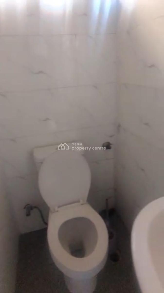 Strategic 35sqm Shop/office Space, Gwarinpa, Abuja, Plaza / Complex / Mall for Rent