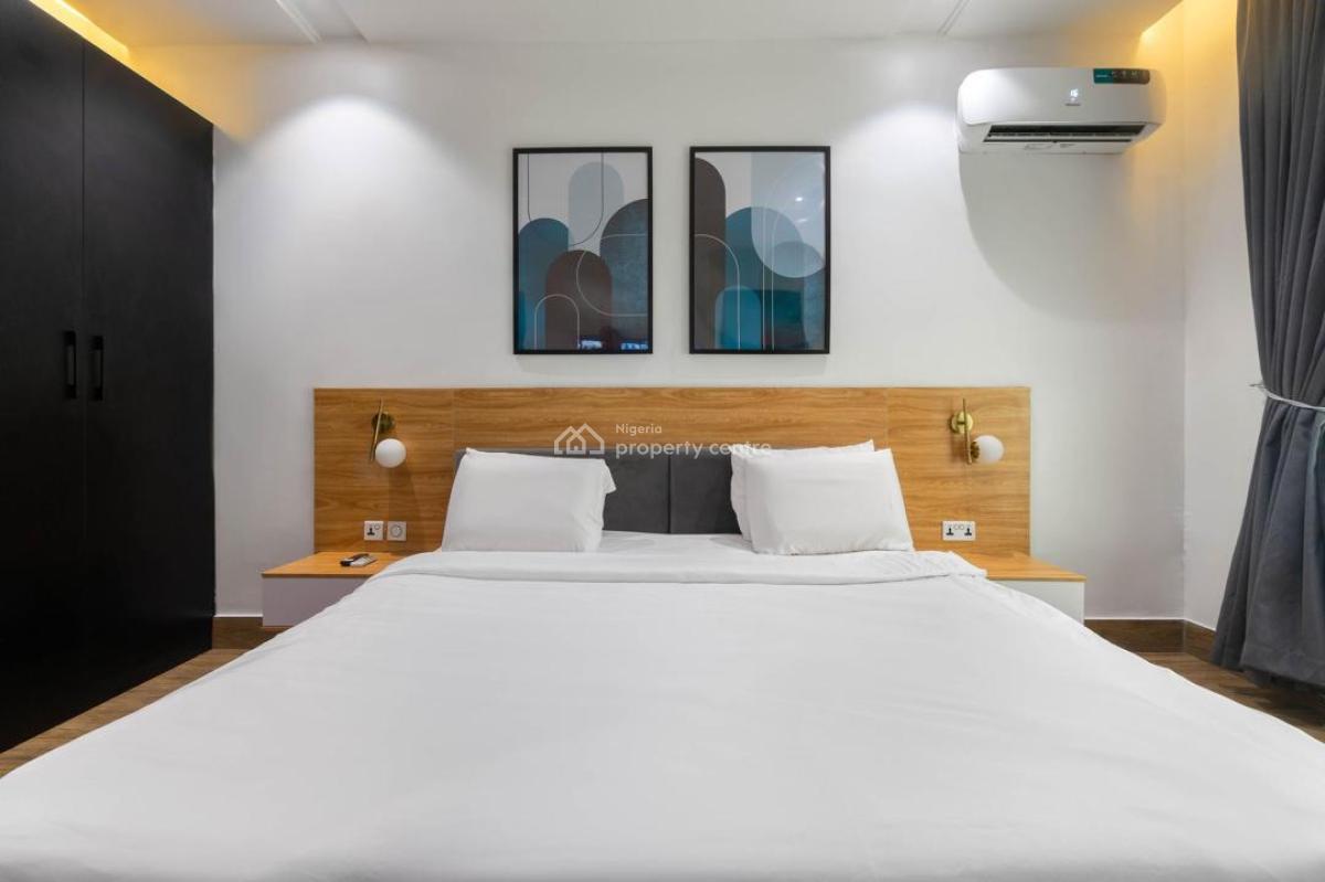 Newly Furnished 3 Bedroom with Swimming Pool, Off Wole Olateju Cresc, Lekki Phase 1, Lekki, Lagos, Flat / Apartment Short Let