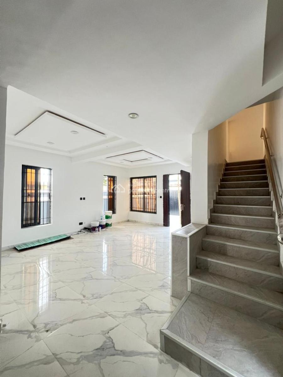 Well Built 5 Bedroom Semi Detached in Iekki Phase 1 with Bq, Lekki Phase 1, Lekki, Lagos, Semi-detached Duplex for Sale