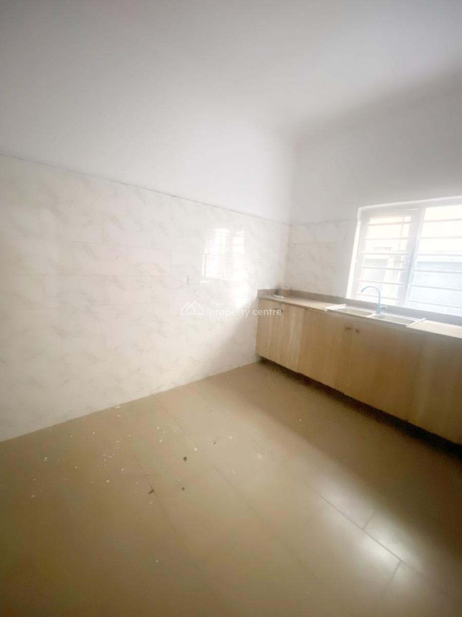 a Well Maintained Spacious 2 Bedroom Flat, Extension, Omole Phase 2, Ikeja, Lagos, Flat / Apartment for Sale