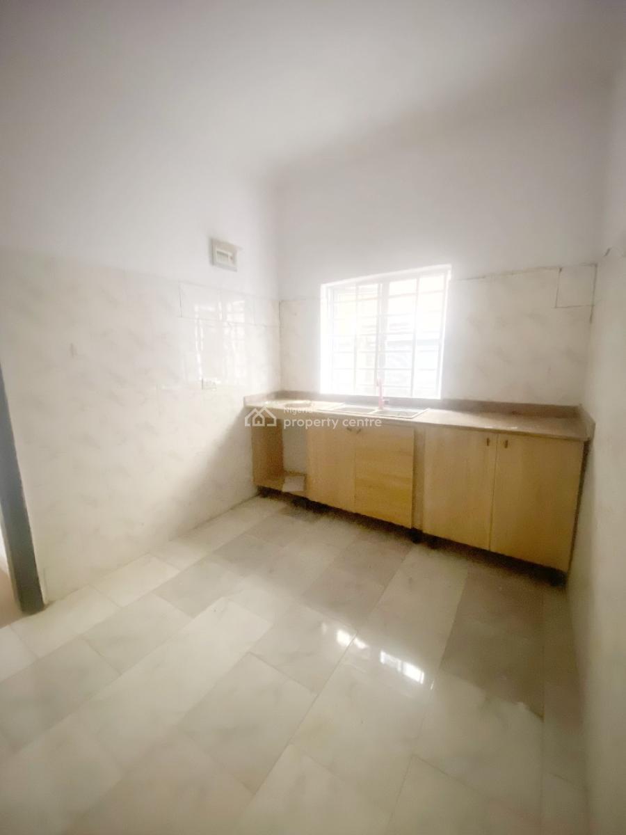 a Well Maintained Spacious 2 Bedroom Flat, Extension, Omole Phase 2, Ikeja, Lagos, Flat / Apartment for Sale