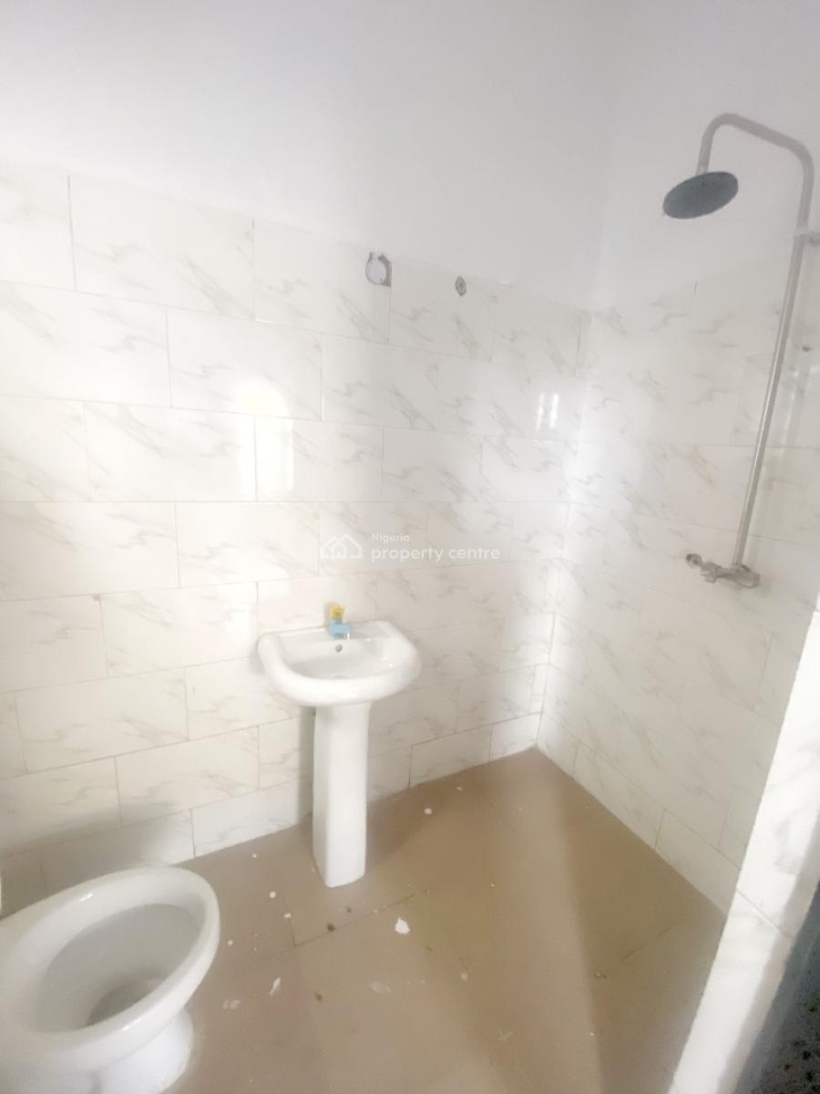 a Well Maintained Spacious 2 Bedroom Flat, Extension, Omole Phase 2, Ikeja, Lagos, Flat / Apartment for Sale