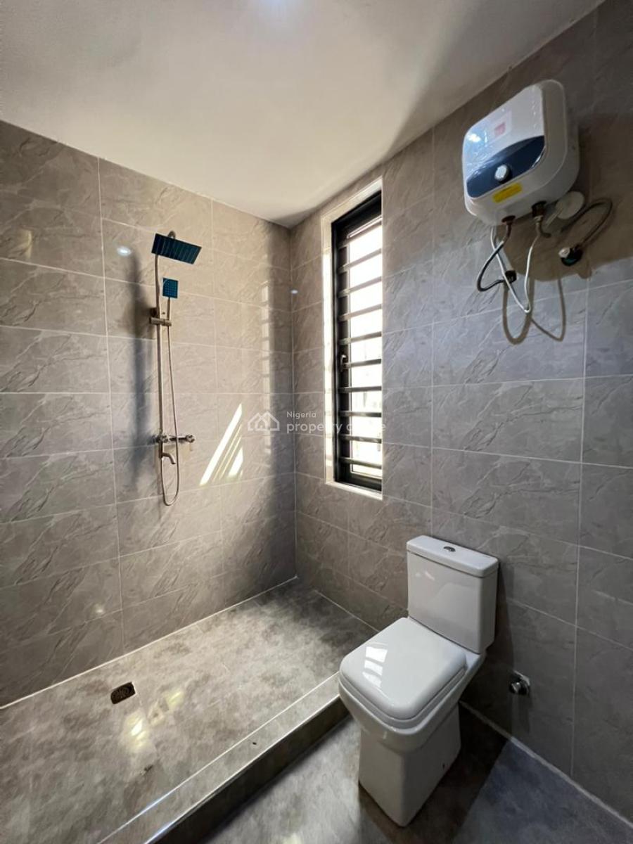 Contemporary  3 Bedroom Apartment Suitable for Investment, Lekki Phase 1, Lekki, Lagos, Flat / Apartment for Sale