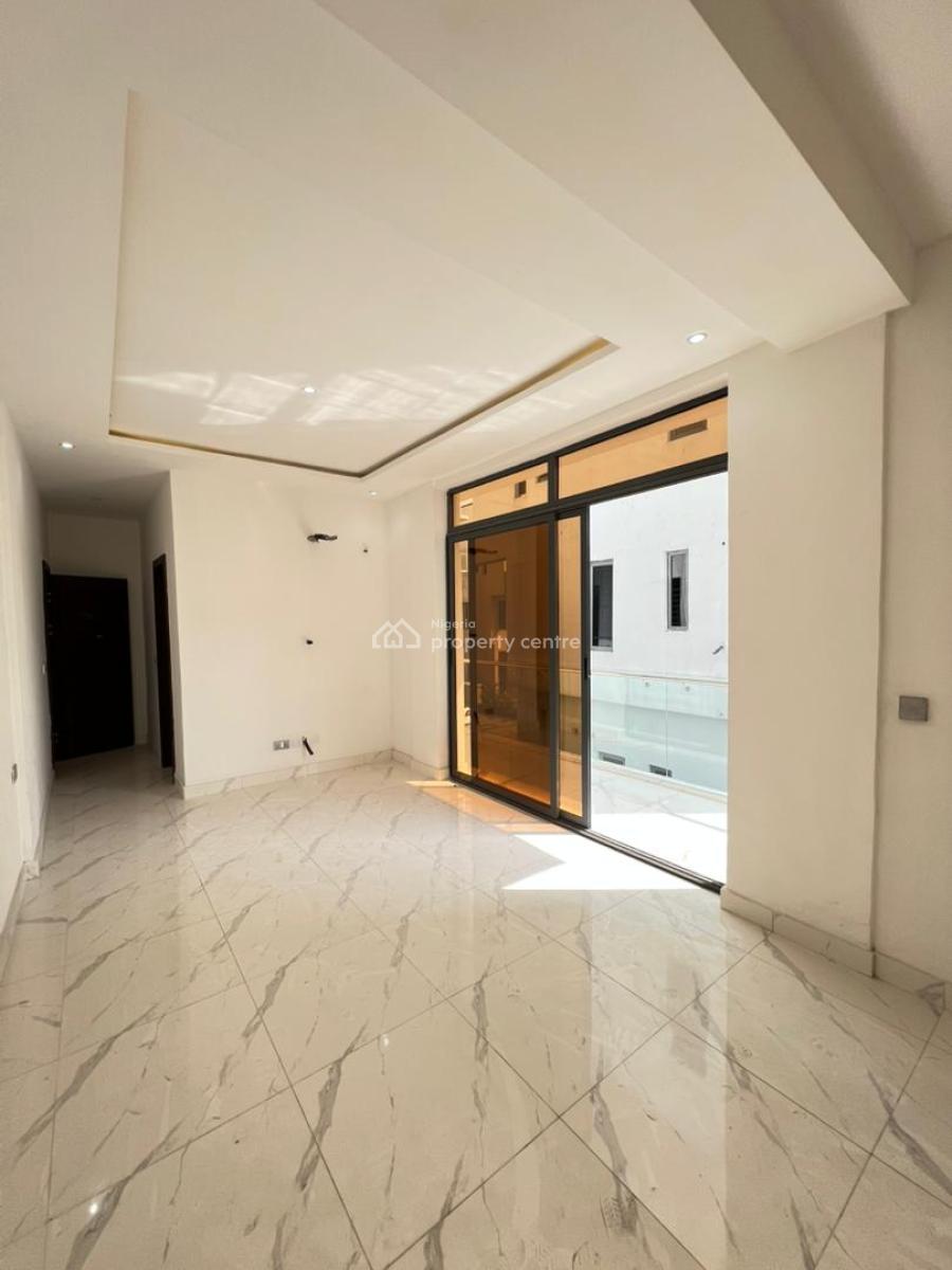 Contemporary  3 Bedroom Apartment Suitable for Investment, Lekki Phase 1, Lekki, Lagos, Flat / Apartment for Sale