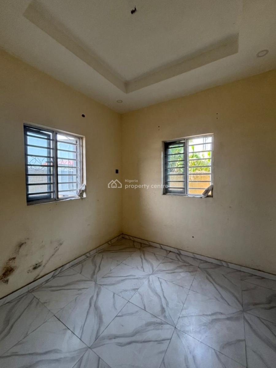 Luxury Nice 3 Bedroom Flat Downstairs, Mobil Road Ilaje, Ajah, Lagos, Flat / Apartment for Rent