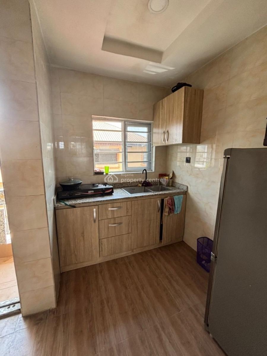 Luxury Nice 3 Bedroom Flat Downstairs, Mobil Road Ilaje, Ajah, Lagos, Flat / Apartment for Rent