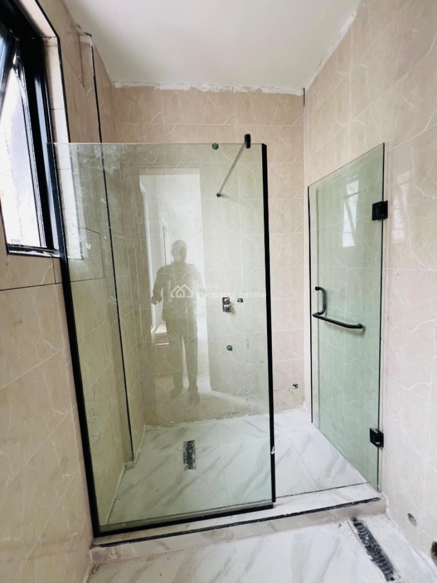 1 Bedroom Apartment, Lekki Phase 1, Lekki, Lagos, Flat / Apartment for Sale