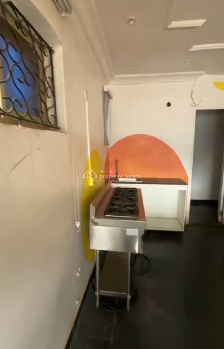 a Big Shop with in-built Roilet, Off Folagoro, Akoka, Yaba, Lagos, Shop for Rent