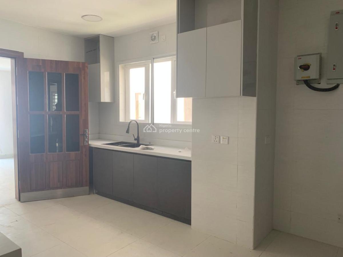 Superb 4-bedroom Semidetached Duplex, Twin-lake Estate, Chevron Bustop, Lekki Expressway, Lekki, Lagos, Semi-detached Duplex for Rent