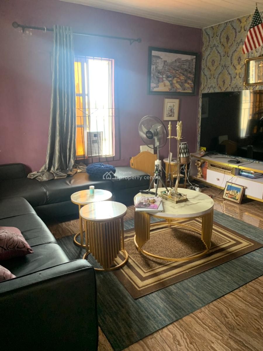 a Well Maintained 2 Bedroom Flat, Orchid Road, Lekki Phase 2, Lekki, Lagos, Flat / Apartment for Rent