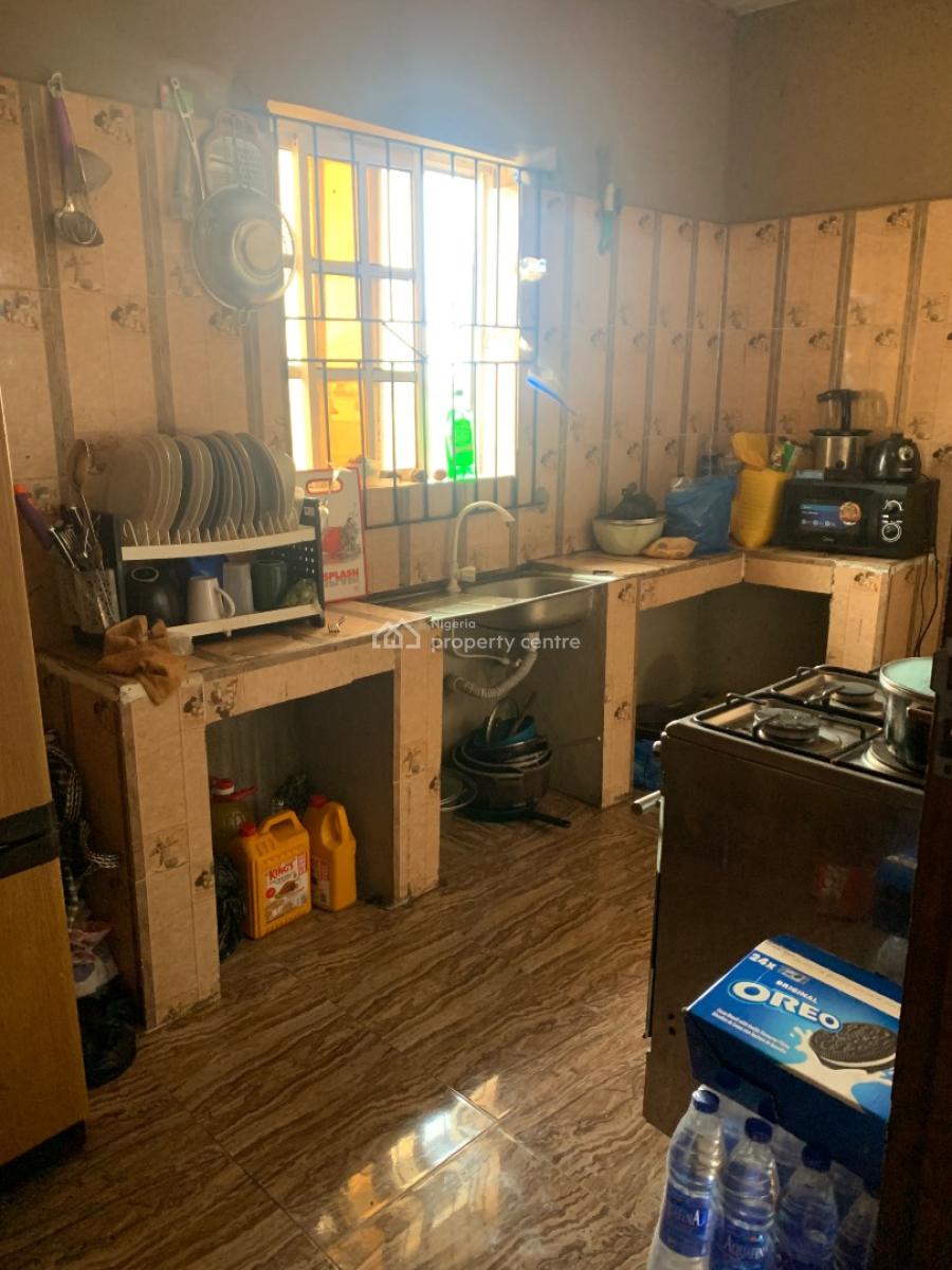 a Well Maintained 2 Bedroom Flat, Orchid Road, Lekki Phase 2, Lekki, Lagos, Flat / Apartment for Rent