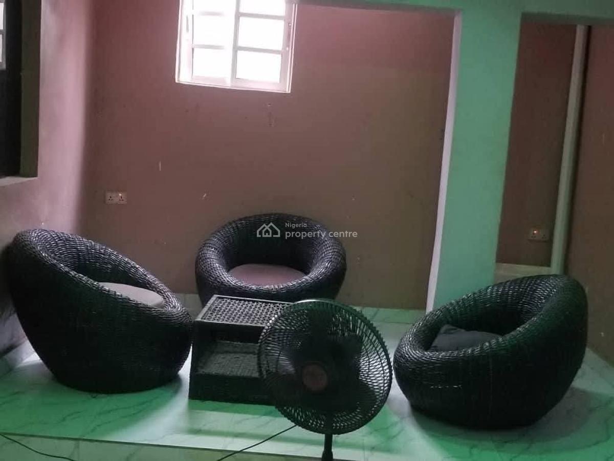 Well Built Lounge with 5 Rooms, Governors Road, Ikotun, Lagos, Hotel / Guest House for Sale