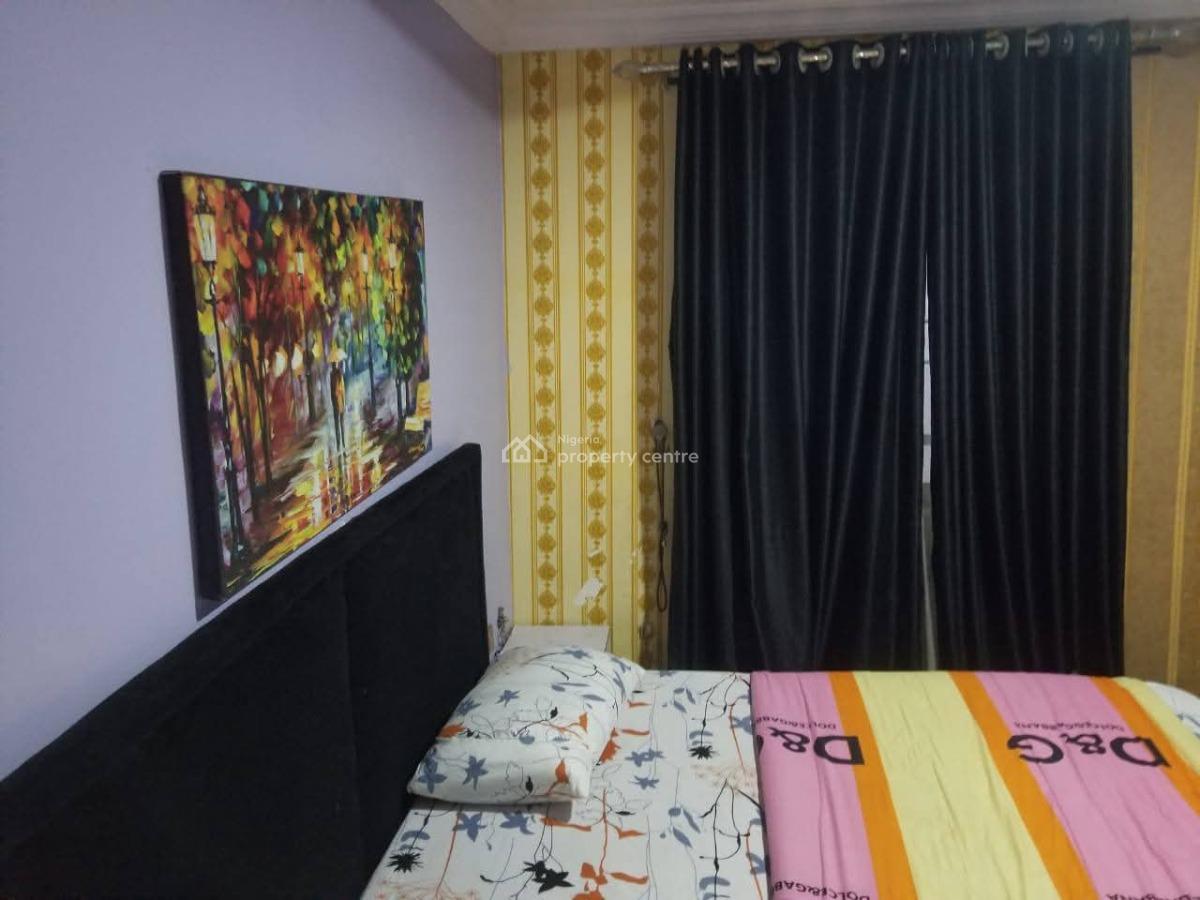 Well Built Lounge with 5 Rooms, Governors Road, Ikotun, Lagos, Hotel / Guest House for Sale