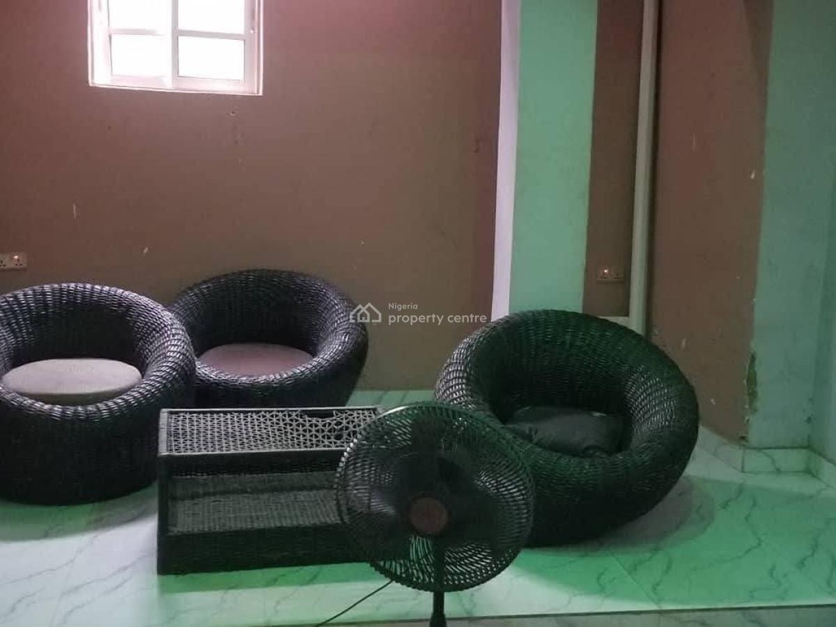 Well Built Lounge with 5 Rooms, Governors Road, Ikotun, Lagos, Hotel / Guest House for Sale