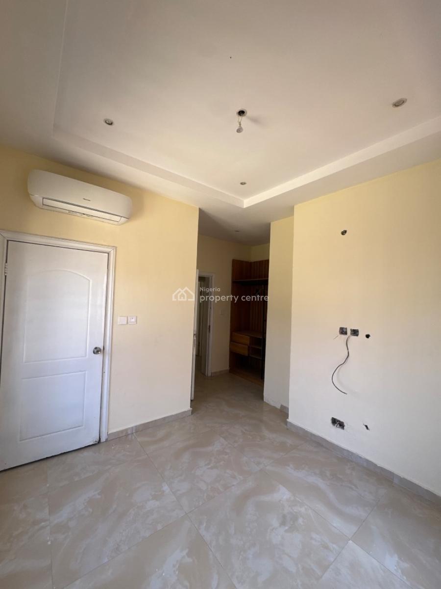 2 Bedroom Apartment, Lekki Phase 1, Lekki, Lagos, Flat / Apartment for Rent