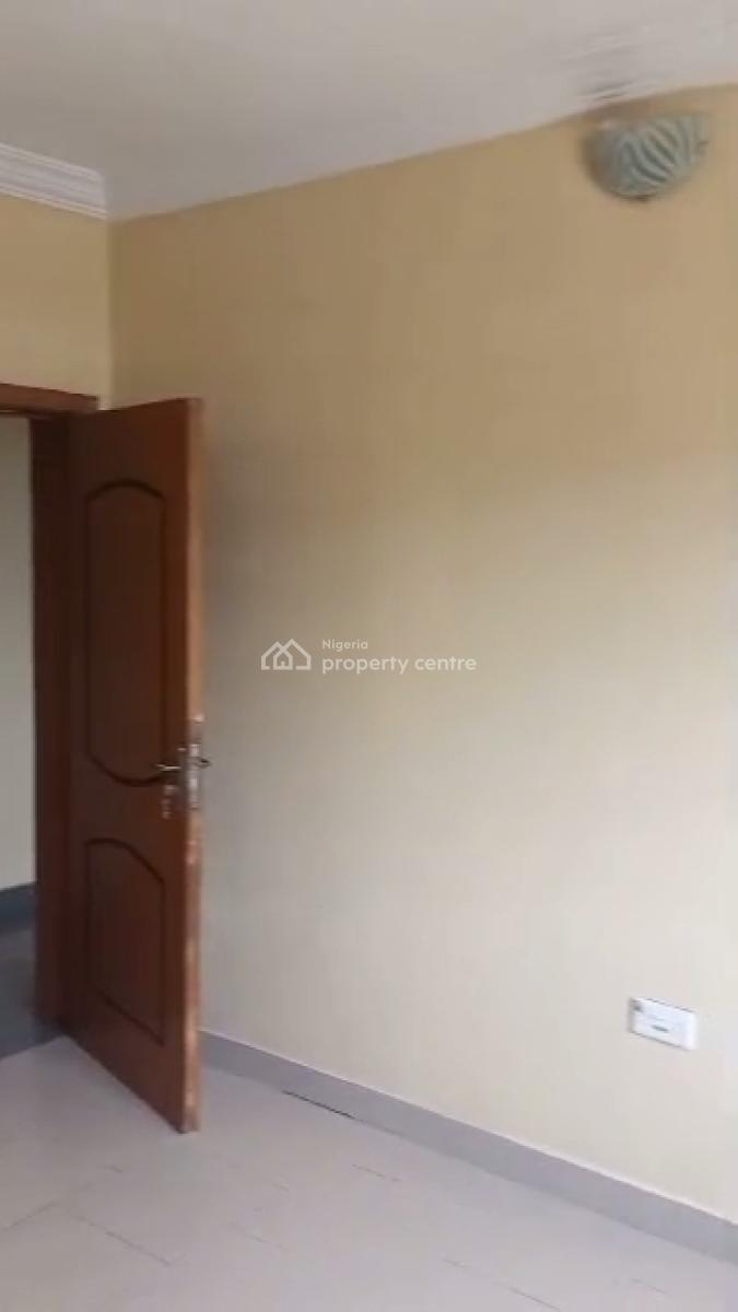 Lovely Spacious 3 Bedroom Apartment (ensuite, 2nd Floor), Adeniyi Jones, Ikeja, Lagos, Flat / Apartment for Rent