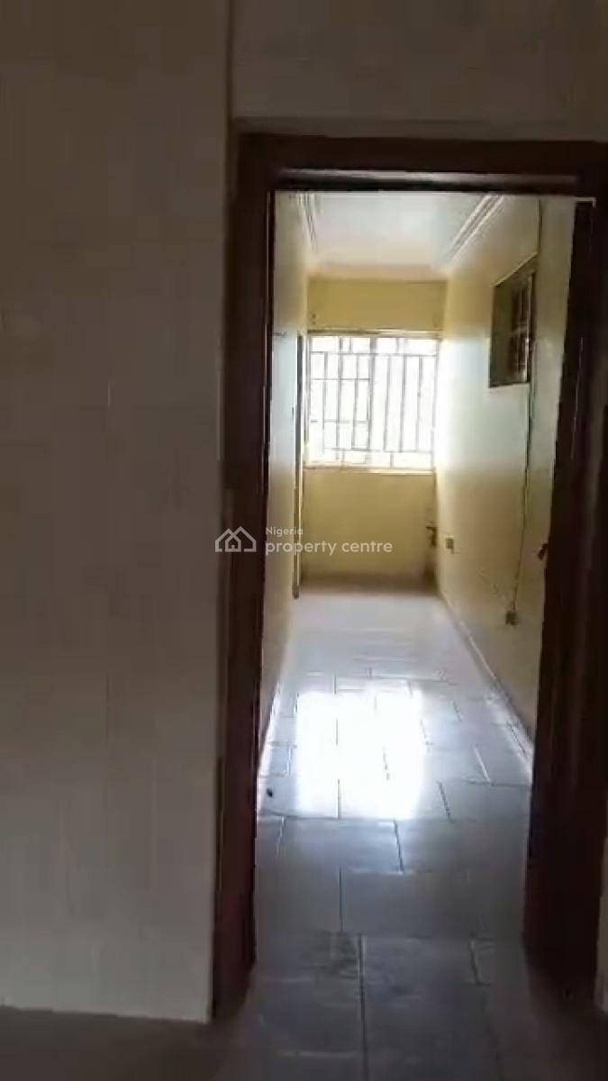 Lovely Spacious 3 Bedroom Apartment (ensuite, 2nd Floor), Adeniyi Jones, Ikeja, Lagos, Flat / Apartment for Rent