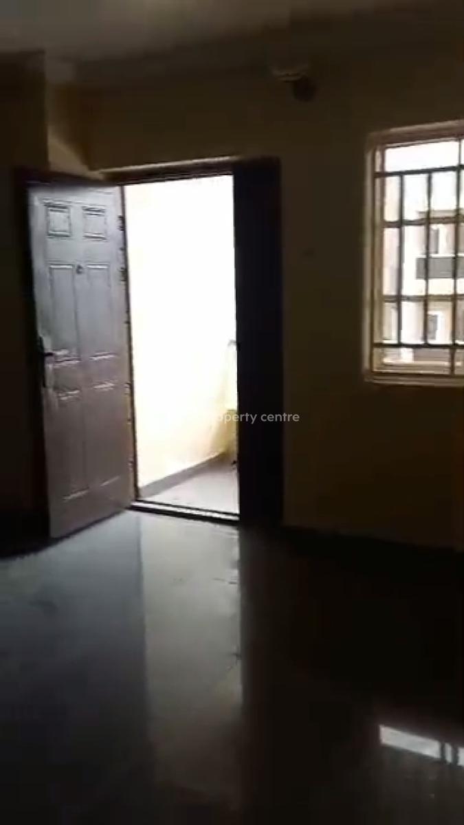 Lovely Spacious 3 Bedroom Apartment (ensuite, 2nd Floor), Adeniyi Jones, Ikeja, Lagos, Flat / Apartment for Rent