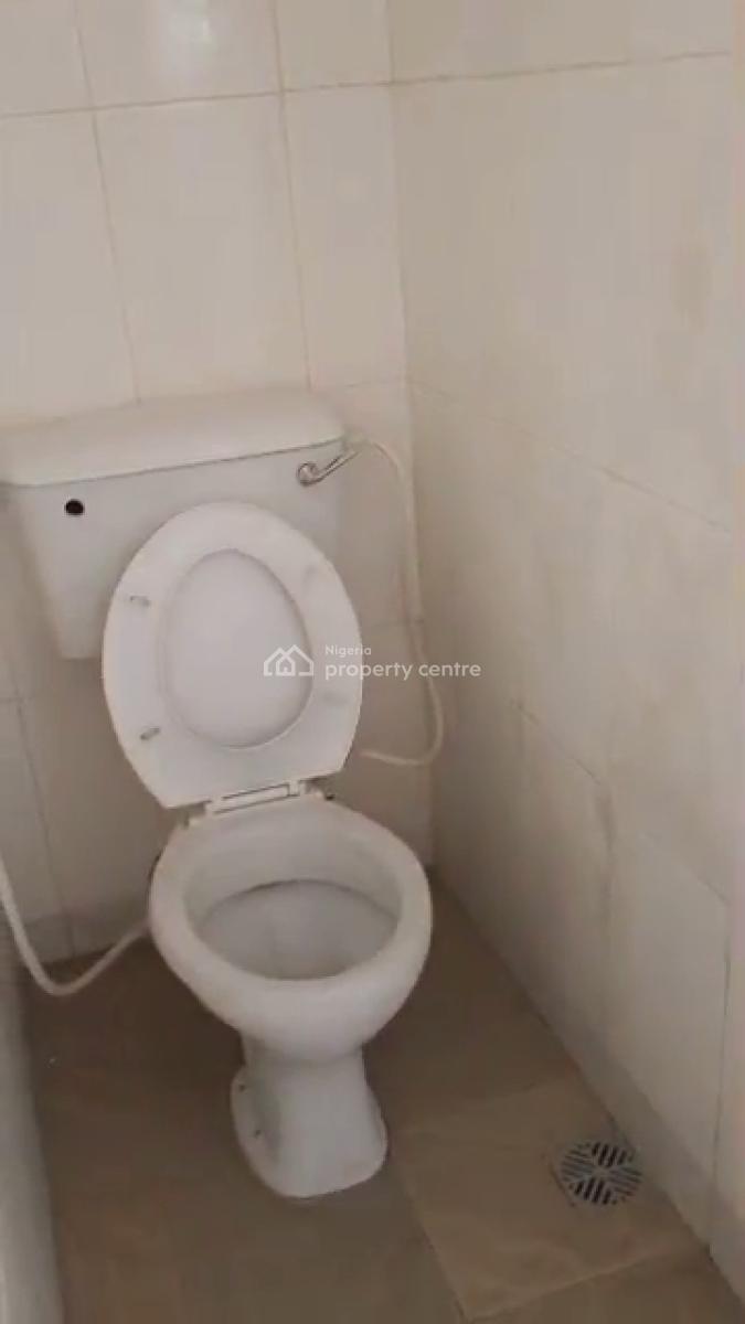 Lovely Spacious 3 Bedroom Apartment (ensuite, 2nd Floor), Adeniyi Jones, Ikeja, Lagos, Flat / Apartment for Rent