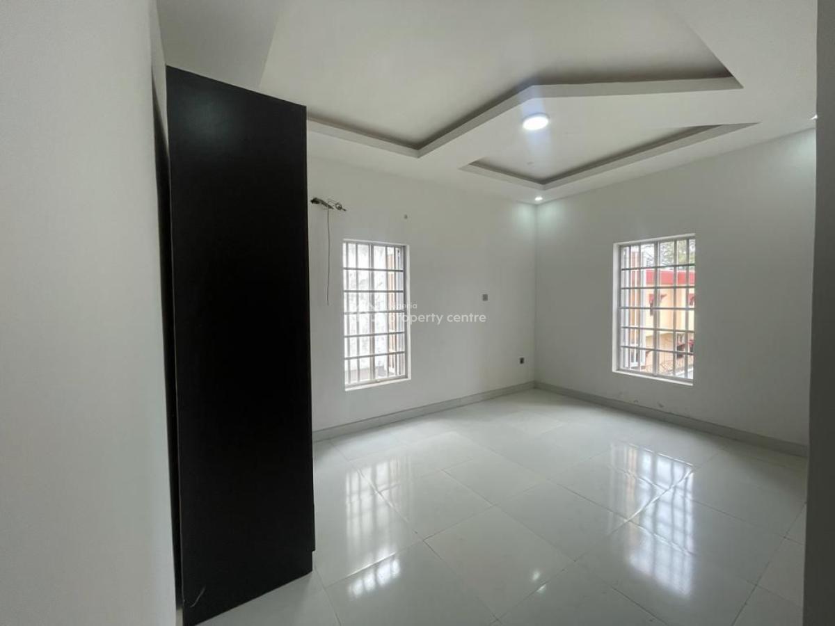 3 Bedroom Apartment with a Bq, (ground Floor), Lekki Phase 1, Lekki, Lagos, Flat / Apartment for Rent
