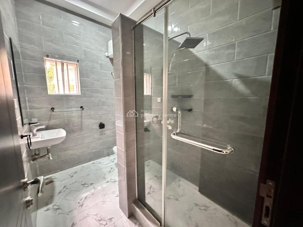 3 Bedroom Apartment with a Bq, (ground Floor), Lekki Phase 1, Lekki, Lagos, Flat / Apartment for Rent