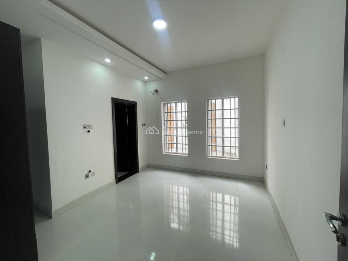 3 Bedroom Apartment with a Bq, (ground Floor), Lekki Phase 1, Lekki, Lagos, Flat / Apartment for Rent