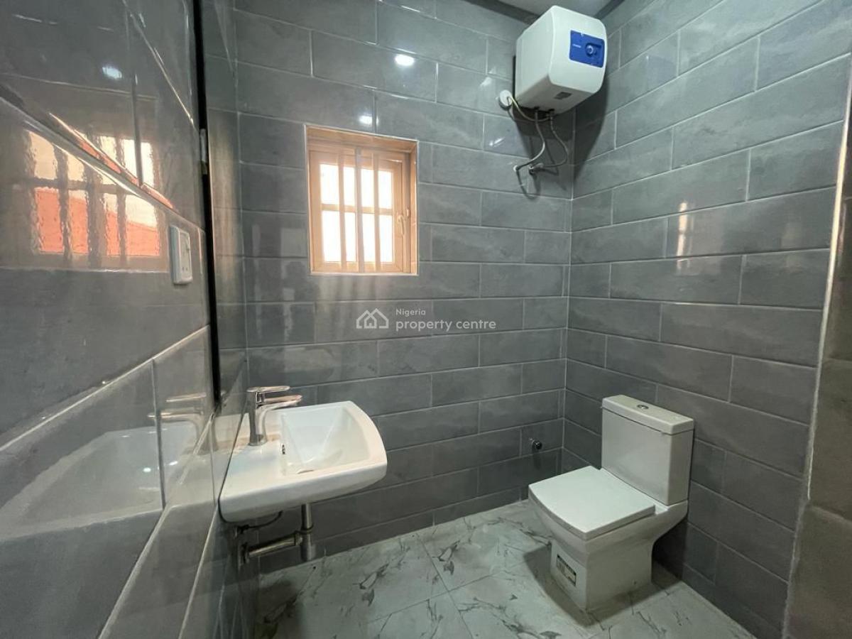 3 Bedroom Apartment with a Bq, (ground Floor), Lekki Phase 1, Lekki, Lagos, Flat / Apartment for Rent