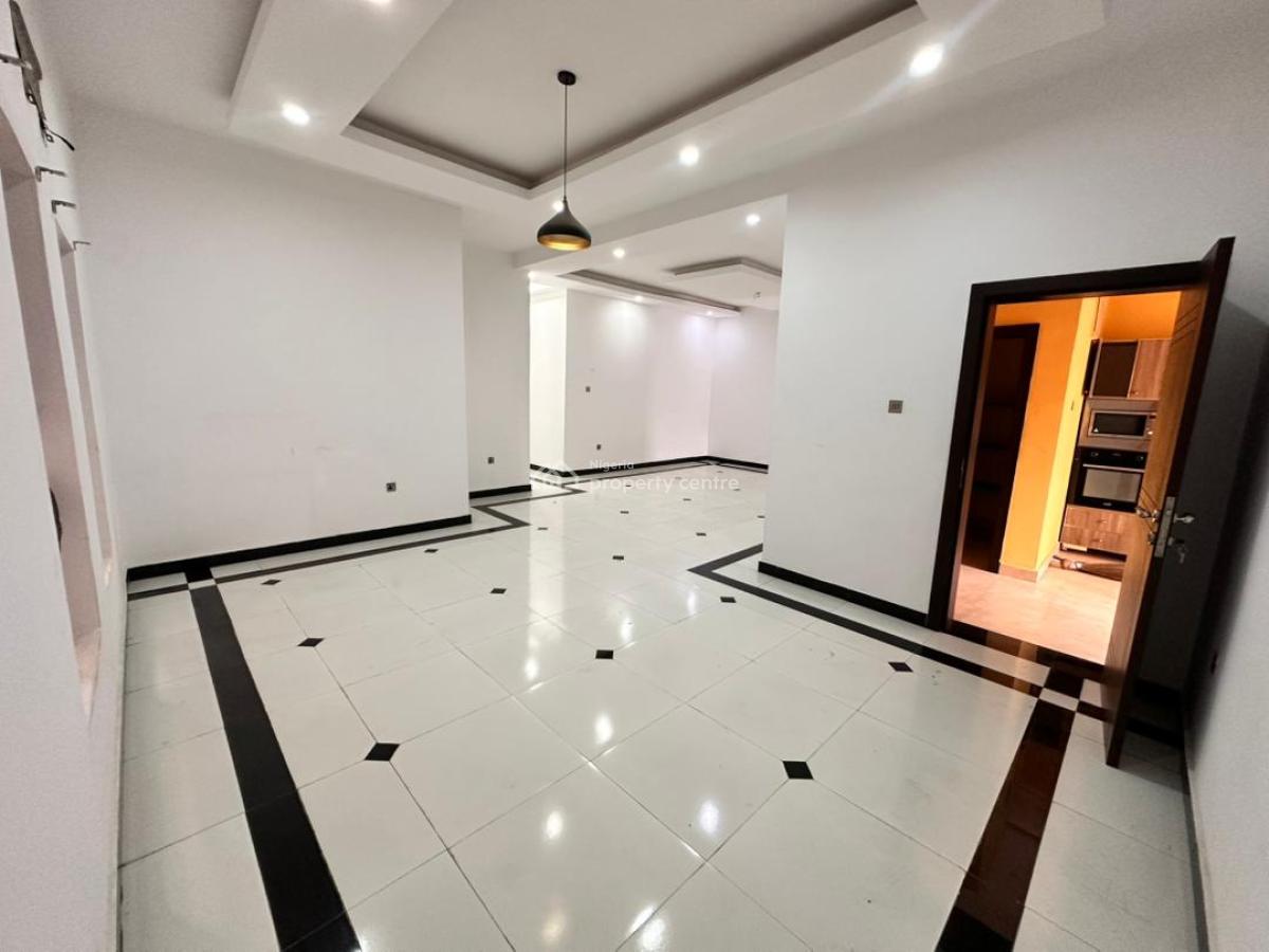 3 Bedroom Apartment with a Bq, (ground Floor), Lekki Phase 1, Lekki, Lagos, Flat / Apartment for Rent