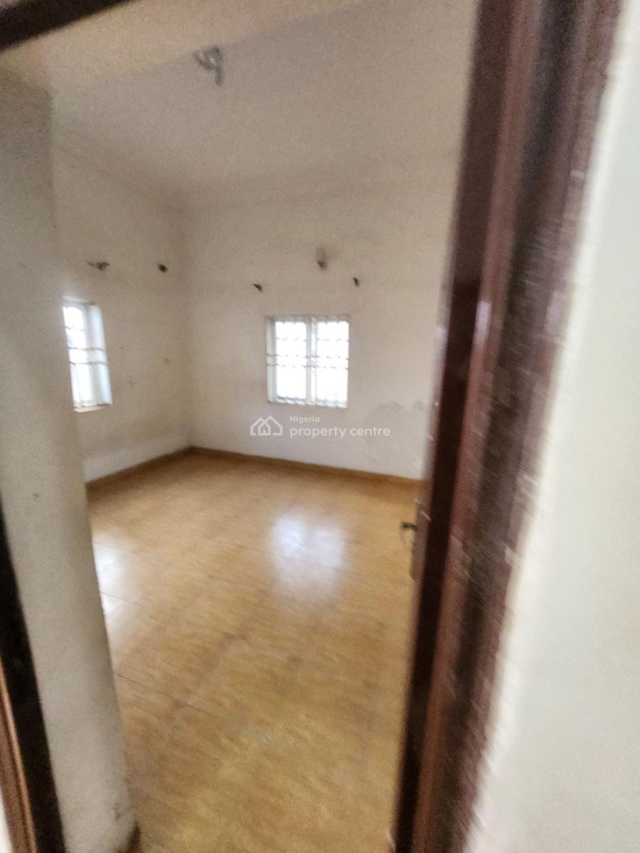 Clean Spacious 3 Bedroom Flat, Ground Floor, Tarred Rd, Wuye Main(tarred Road, Wuye, Abuja, Flat / Apartment for Rent