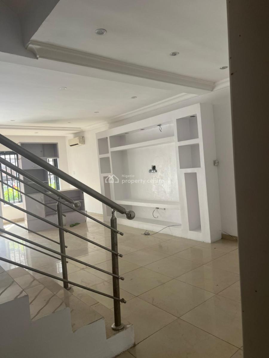 a Spacious 4-bedroom Terrace with Bq., Chevron Drive, Lekki, Lagos, Terraced Duplex for Rent