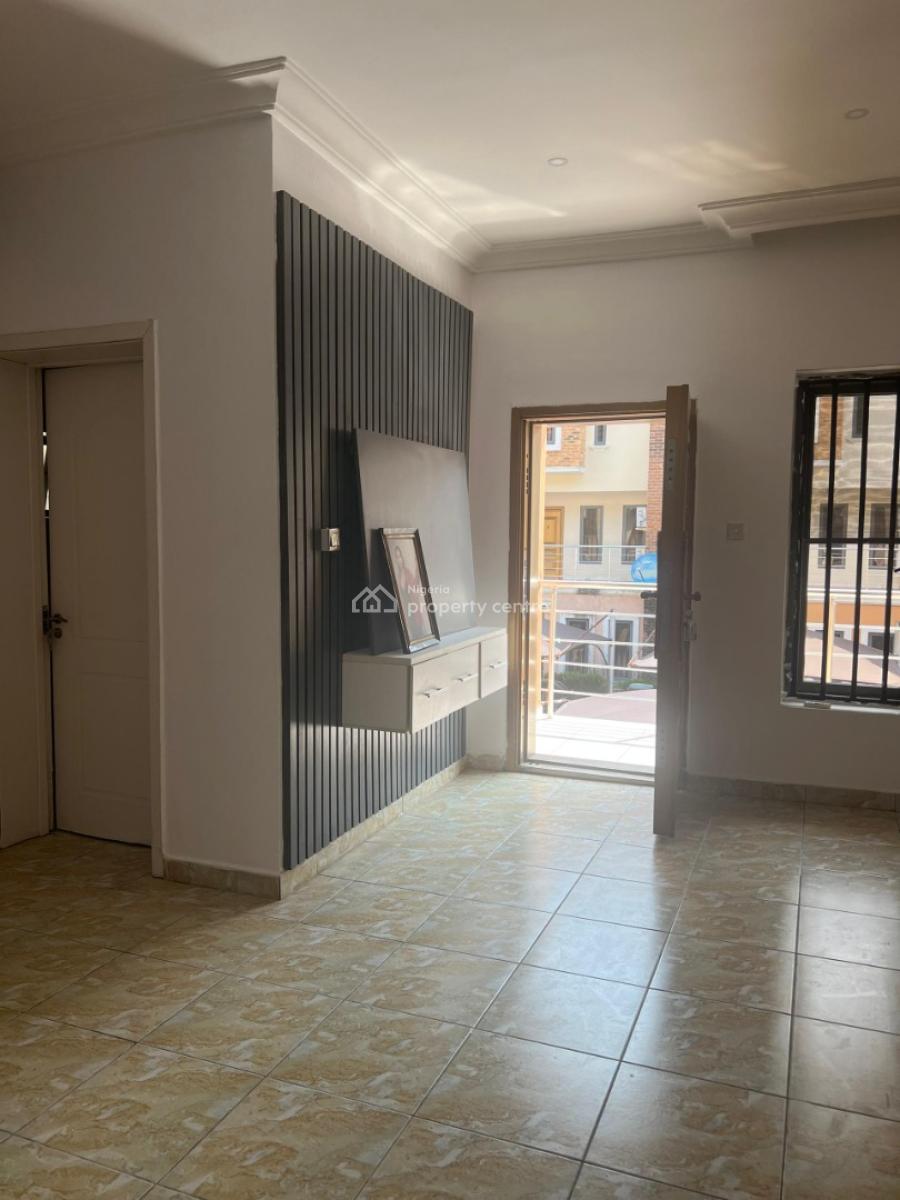 a Spacious 4-bedroom Terrace with Bq., Chevron Drive, Lekki, Lagos, Terraced Duplex for Rent