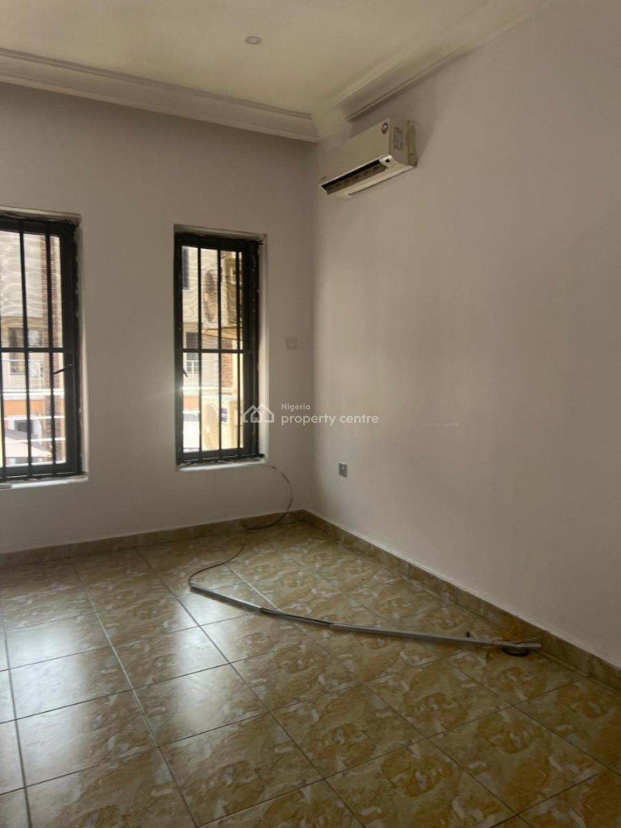 a Spacious 4-bedroom Terrace with Bq., Chevron Drive, Lekki, Lagos, Terraced Duplex for Rent