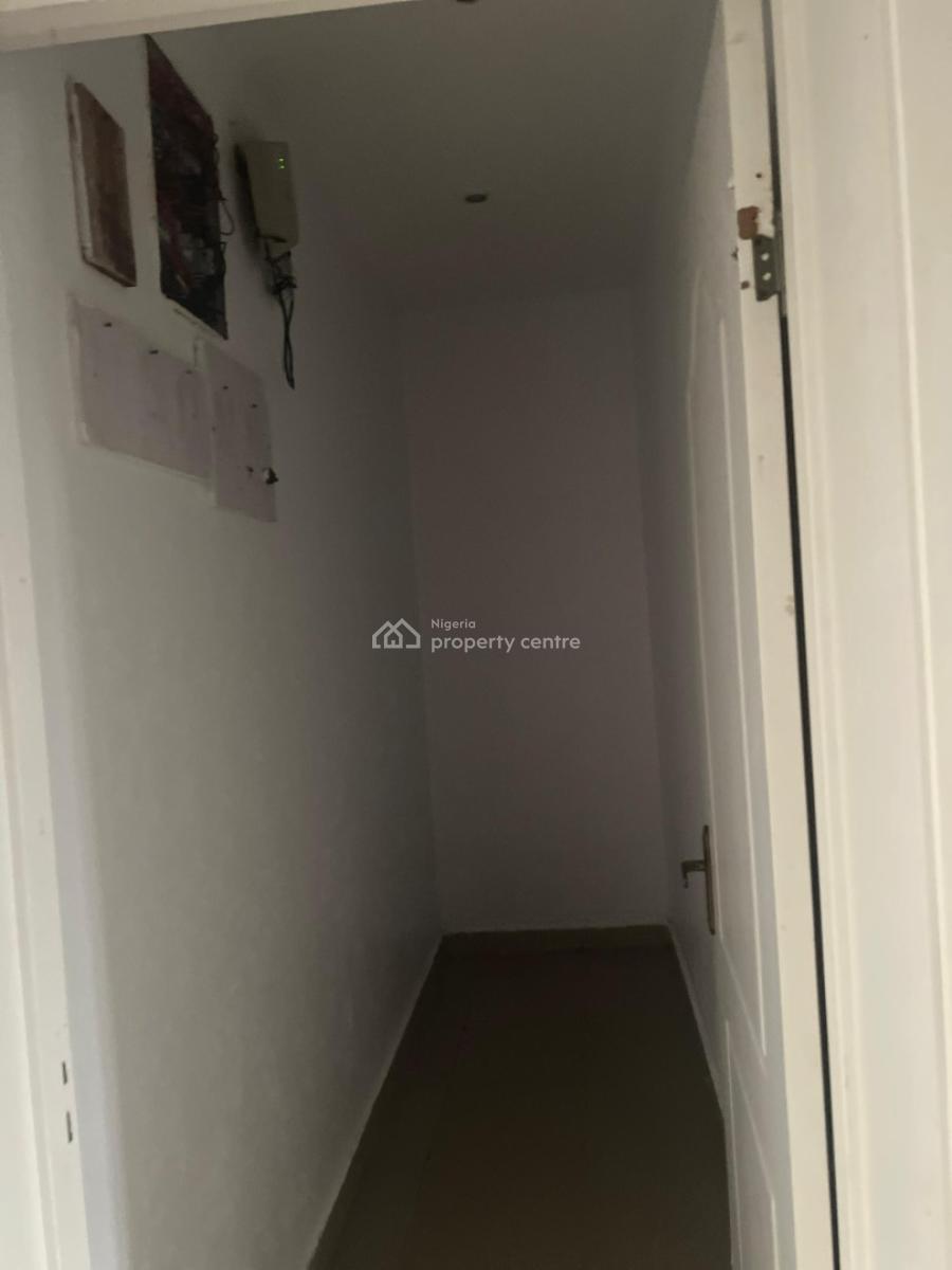a Spacious 4-bedroom Terrace with Bq., Chevron Drive, Lekki, Lagos, Terraced Duplex for Rent