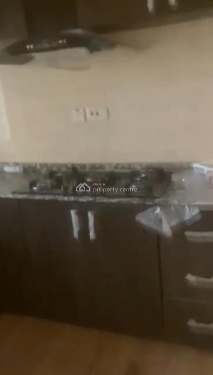 Lovely 2 Bedroom Flat, Off Johnson Bustop, Ijesha, Surulere, Lagos, Flat / Apartment for Rent