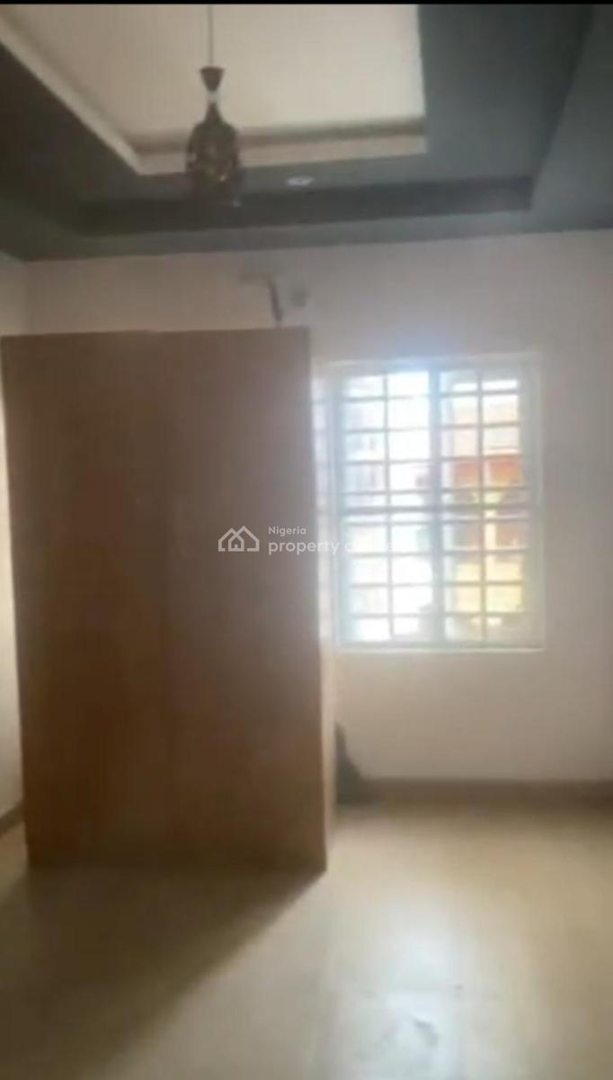 Lovely 2 Bedroom Flat, Off Johnson Bustop, Ijesha, Surulere, Lagos, Flat / Apartment for Rent